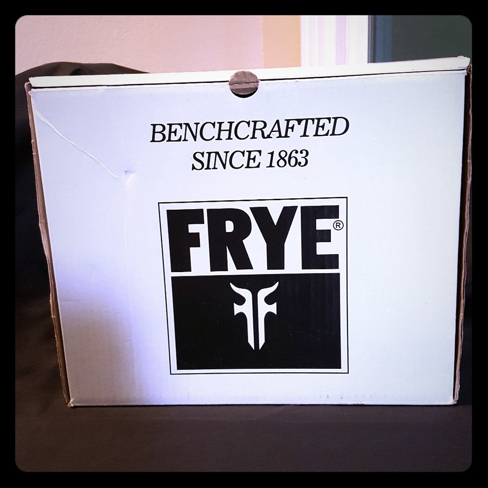 FRYE Carson shorties.